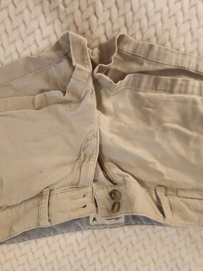 American Eagle Outfitters Cream/Off-White Shorts Label Detail